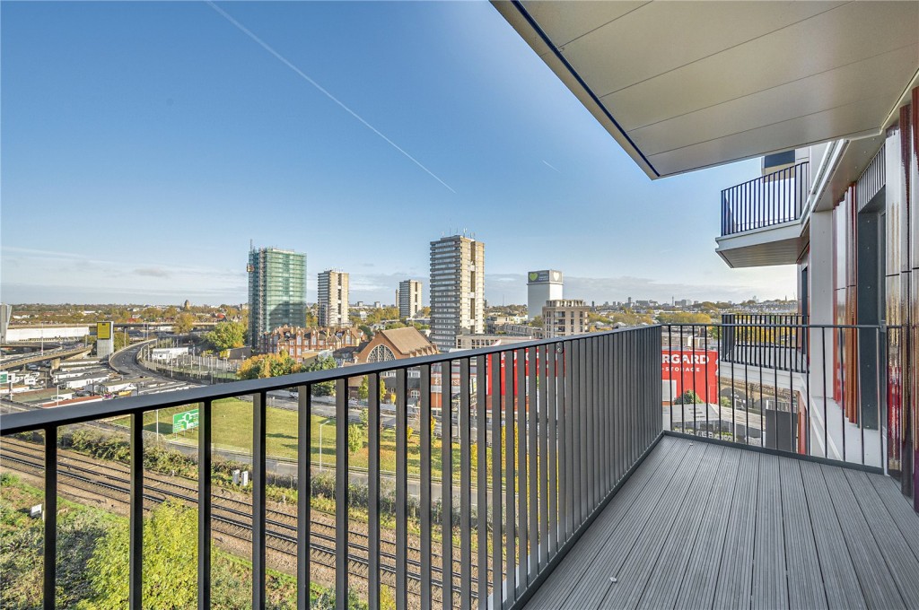 Images for Cascade Way, London EAID:163099177 BID:FLS