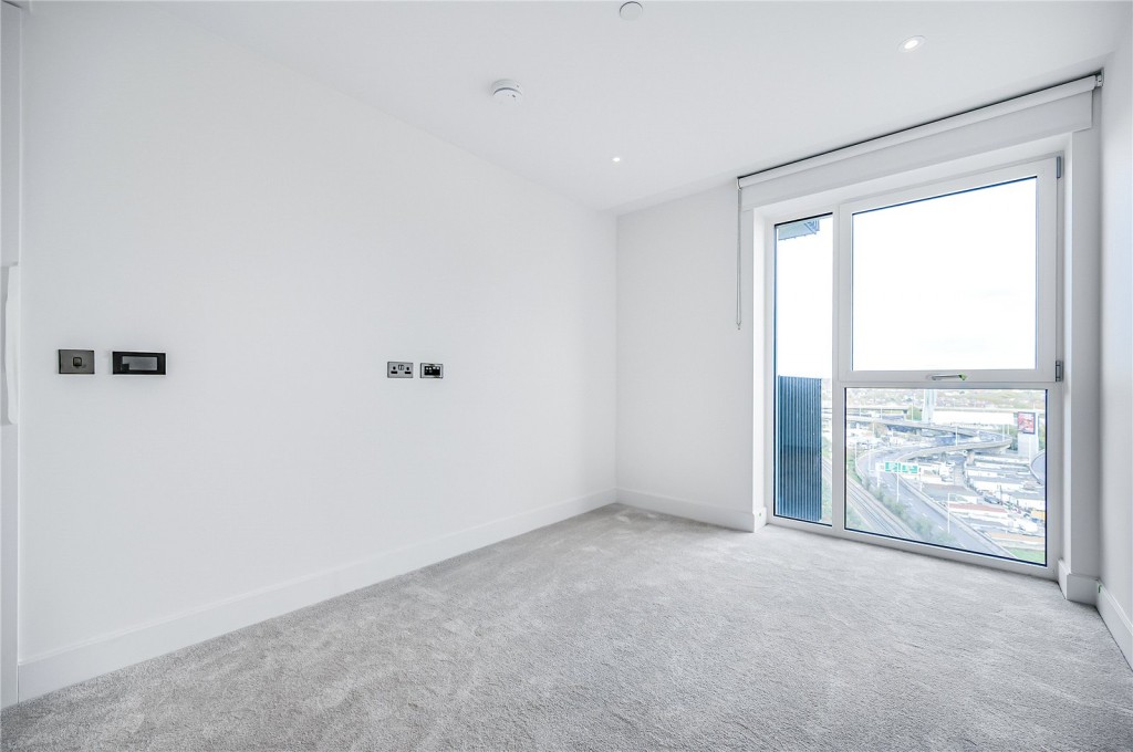 Images for Cascade Way, London EAID:163099177 BID:FLS